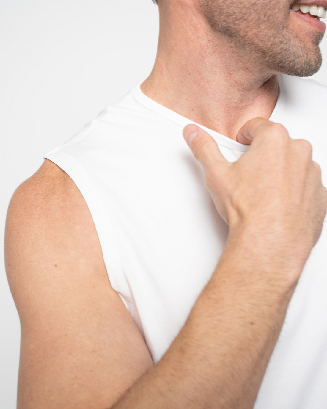 Sleeveless Curve Crew - Final Sale