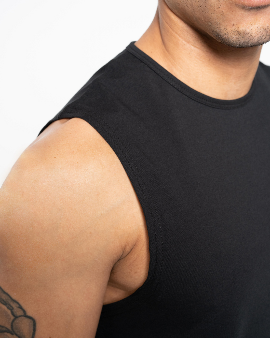 Sleeveless Curve Crew - Final Sale